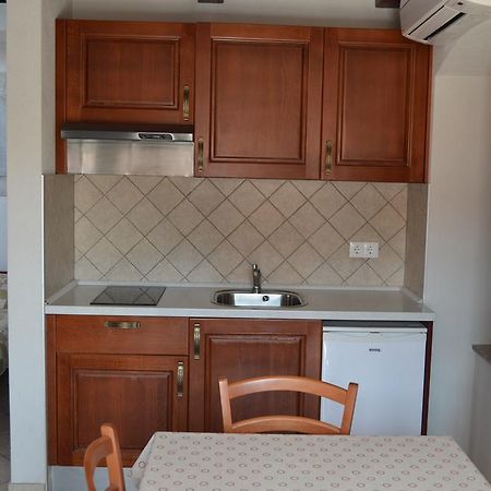 Apartments Hedviga Krk Town Exterior photo