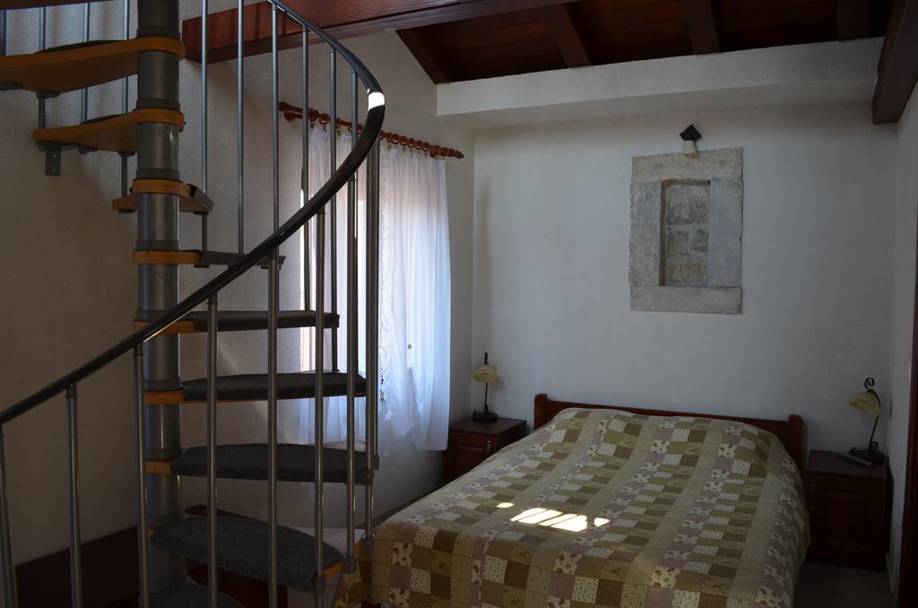 Apartments Hedviga Krk Town Exterior photo